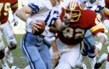 nfl_g_staubach_300